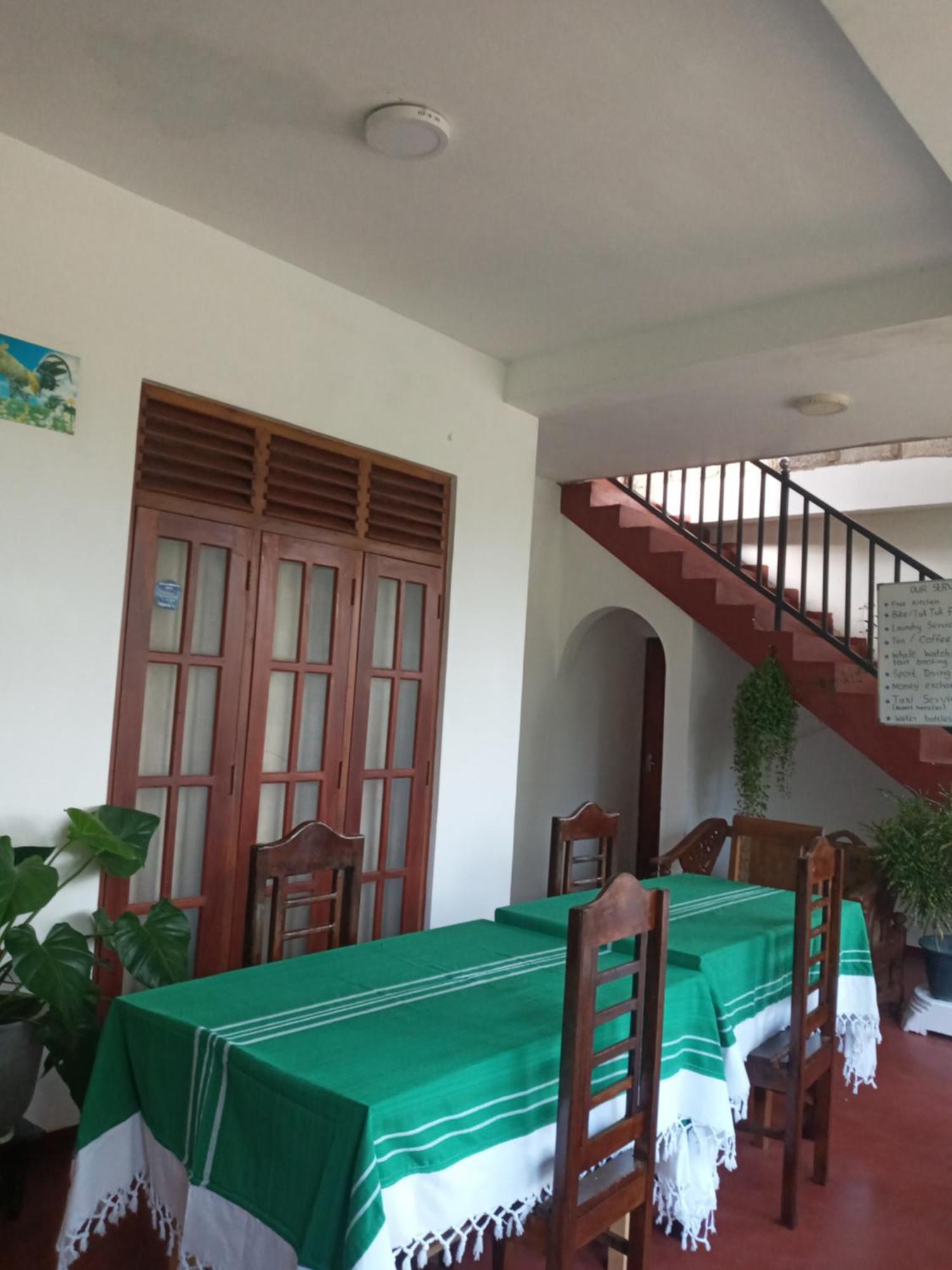 Pravindi Guest Home Mirissa Dış mekan fotoğraf